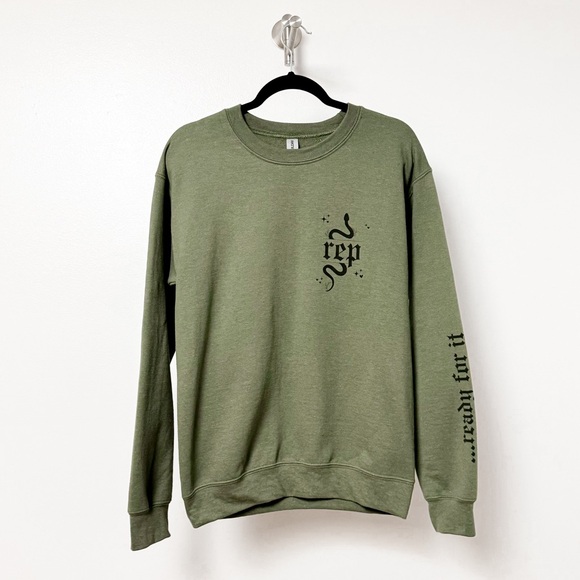 Taylor Swift Tops - Taylor‎ Swift ...Ready For It Sleeve Snake Reputation Era Sweatshirt Green Small